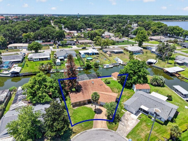 Building Photo - 1627 Canal Ct