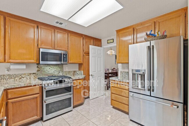 Building Photo - 2866 Valcourt Way