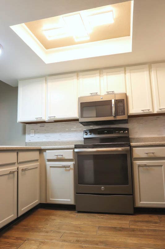 Kitchen - 4005 Lake Mary Rd