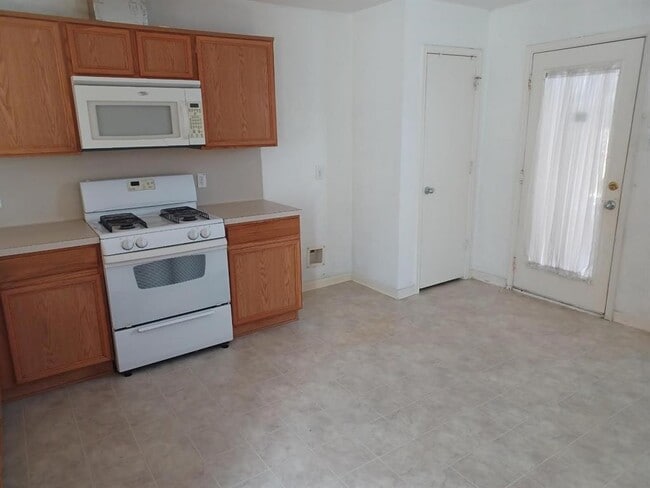 Building Photo - 12926 Pale Ivy Ln