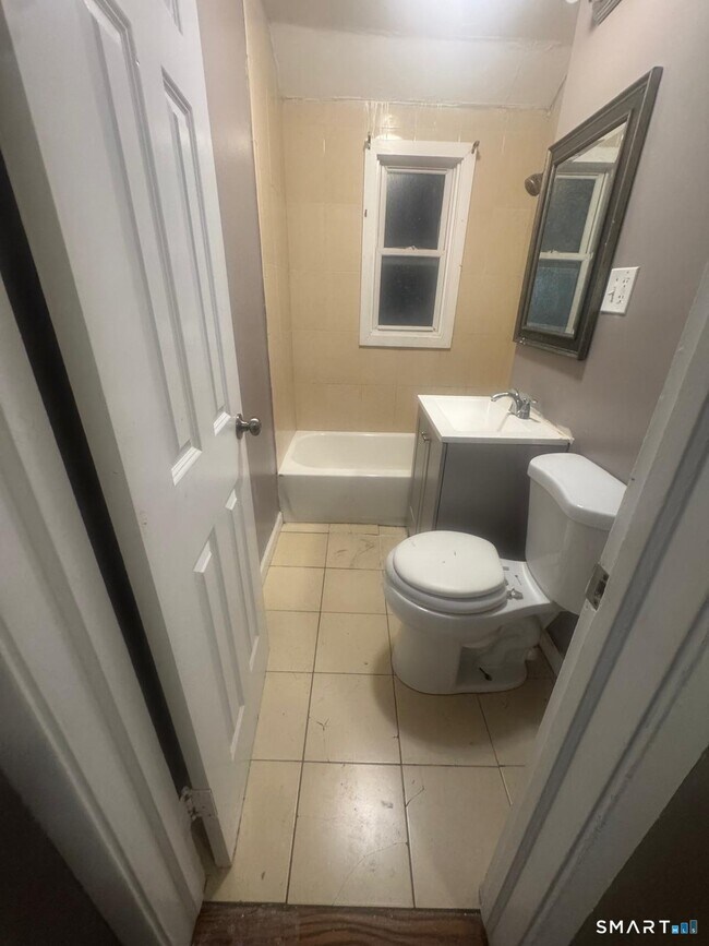 Building Photo - 30 Wake St