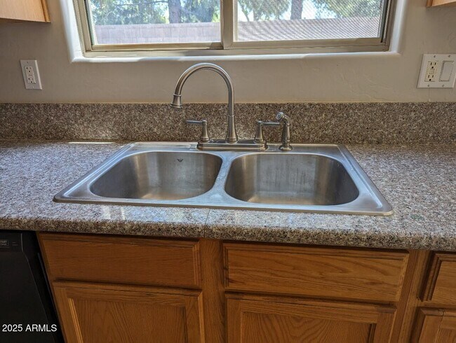 Building Photo - 1209 S Roger Way