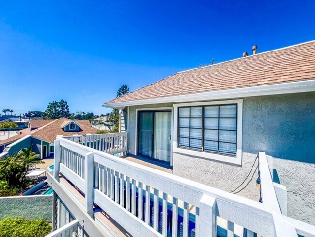 Building Photo - Welcome to Coastal Living at Its Finest!