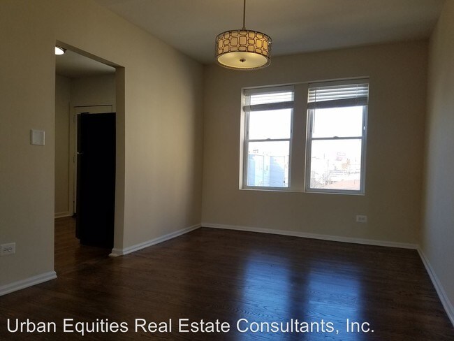 Building Photo - 225 W Wacker Dr