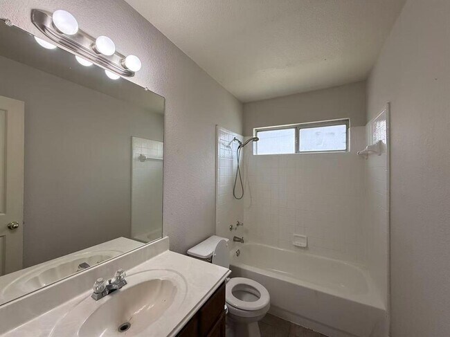 Building Photo - 17825 Madden Dr