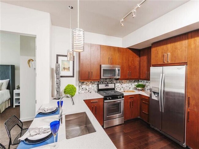 Building Photo - 312 Bowie St