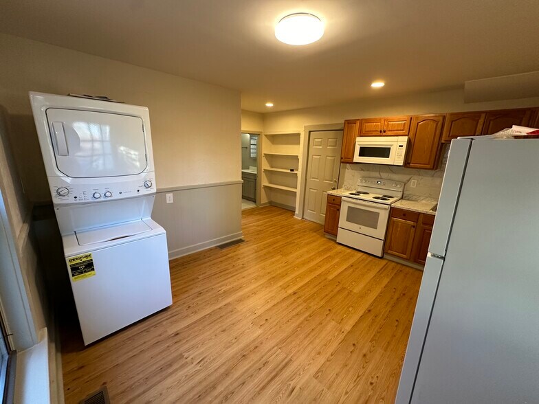 Primary Photo - 14 Ingalls St