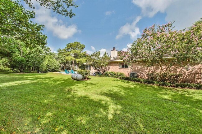 Building Photo - 6911 Sprigg St