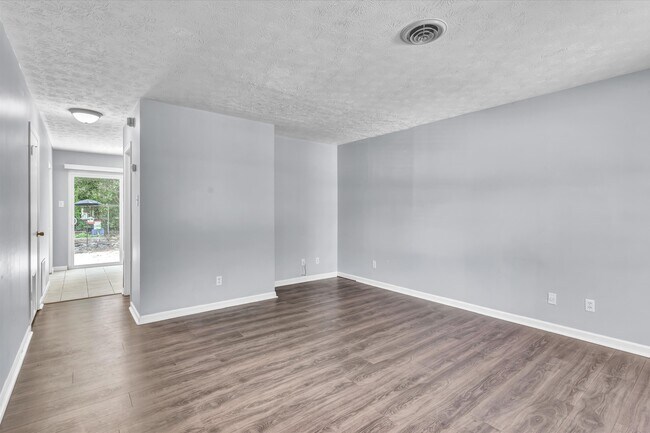 Building Photo - 686 Bethany Ct