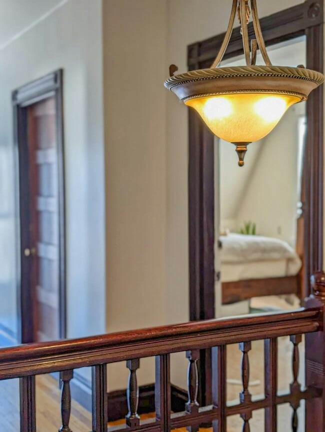 Building Photo - 15 Rosseter St