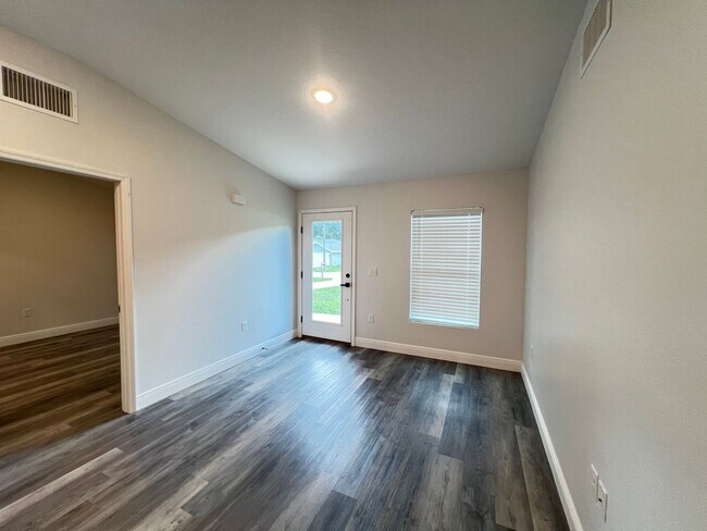 Building Photo - GREAT 3 BD/2BA Home in Ocala!!