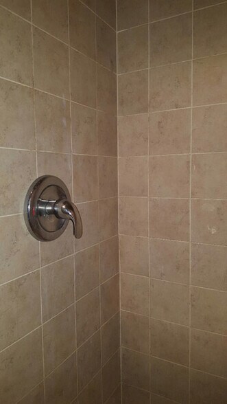 1st Floor Bathroom View #4 - 524 N 33rd St