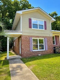 Building Photo - 142B