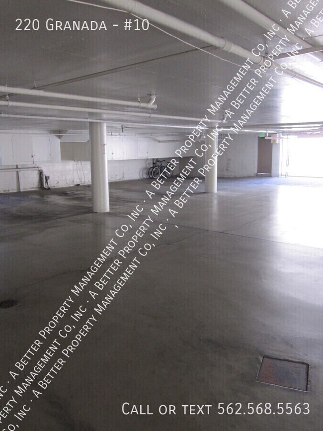 Building Photo - 220 Granada-#10