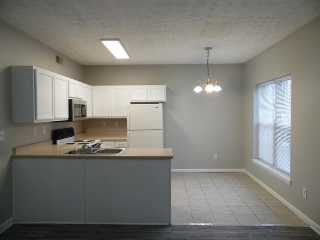 Building Photo - 2781 Jacquelyn Ln