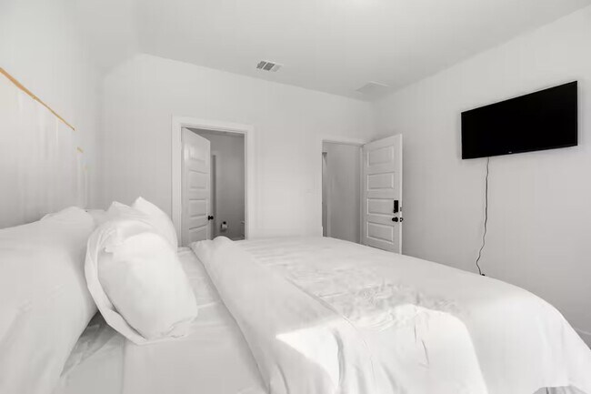 Building Photo - 3157 Stingray Cv Dr