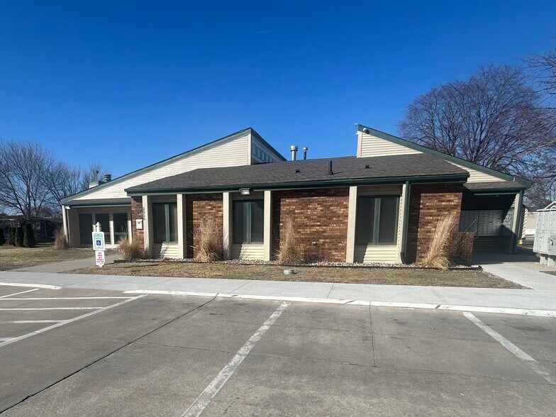 Building Photo - 317 Autumn Park Dr