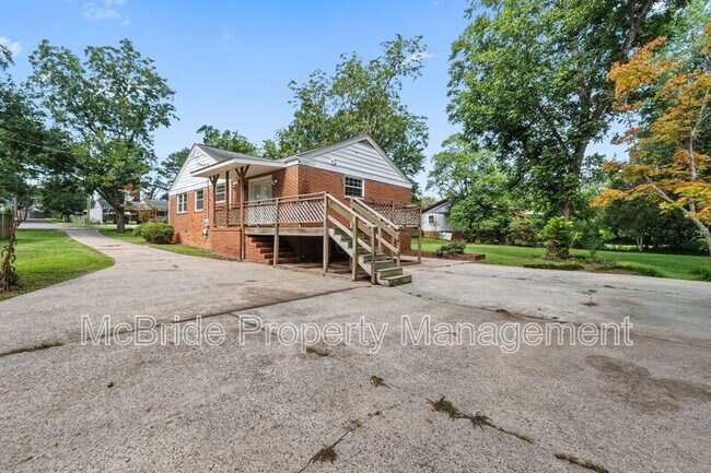 Building Photo - 105 Nutgrove Drive