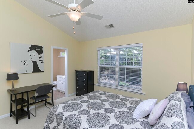 Building Photo - 106 Tuscany Ct