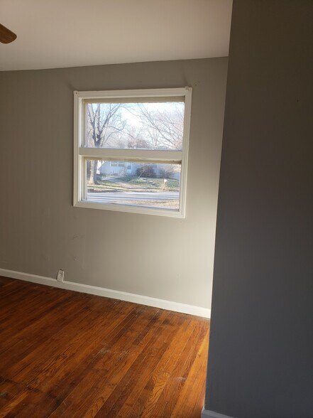 Building Photo - 4501 N Tracy Ave