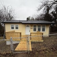 Building Photo - 1810 Laurel St