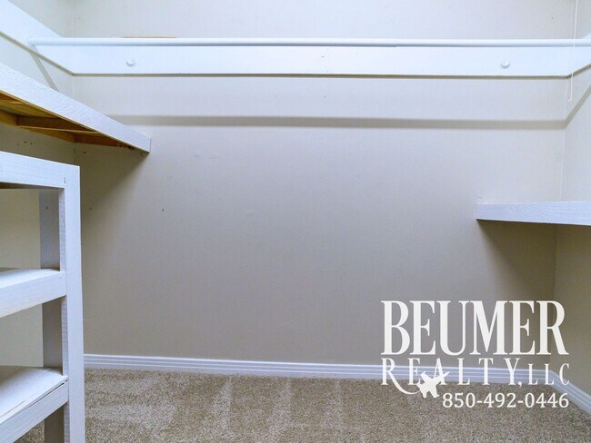 Building Photo - Charming Corner Haven 4BR/3BA Brick Home for Rent