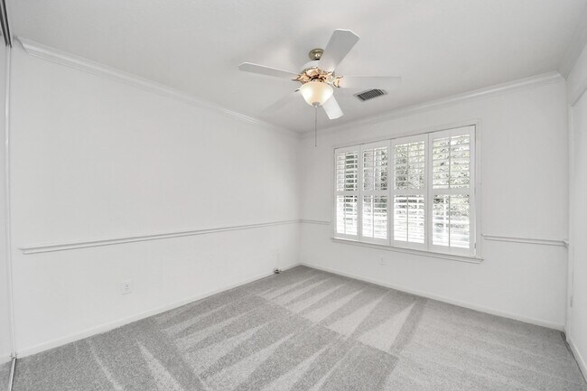 Building Photo - 103 Lakeridge Dr