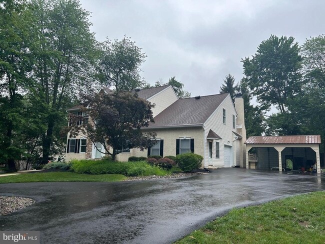 Building Photo - 114 Lenape Dr