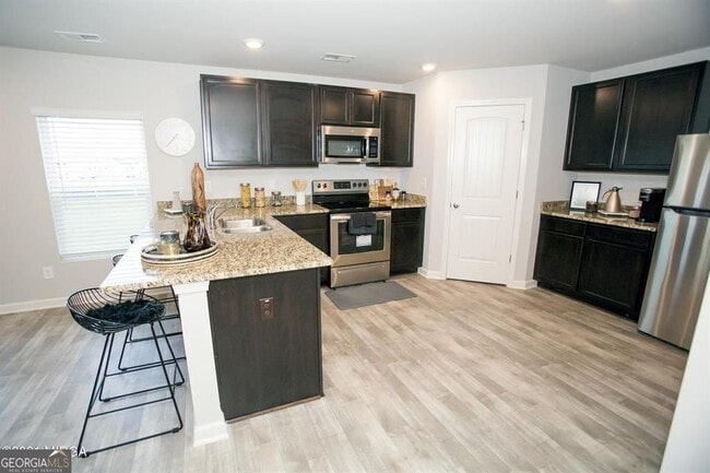 Building Photo - 178 Goodall Woods Dr