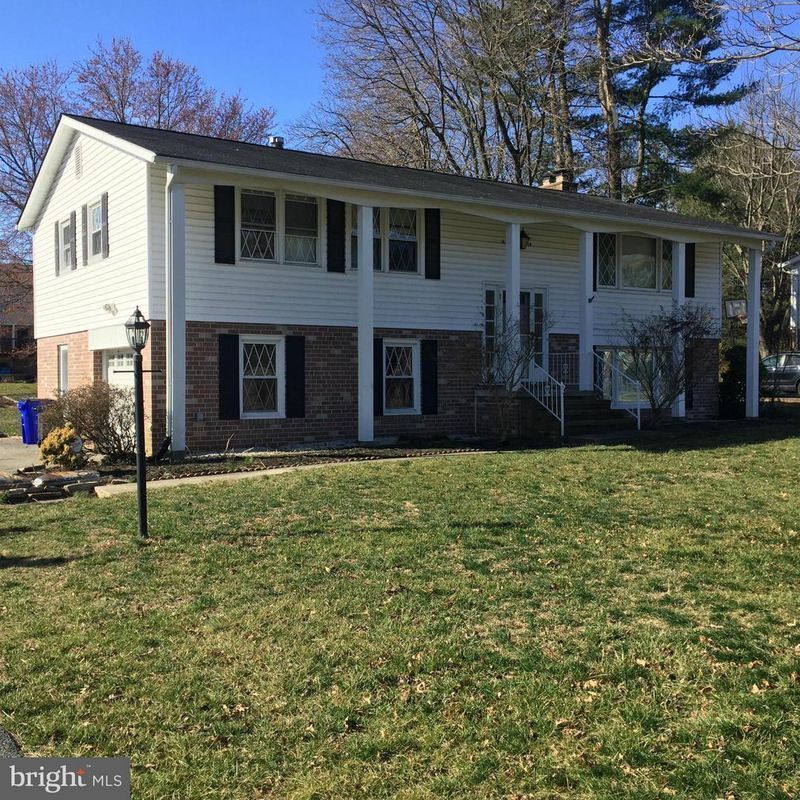 Building Photo - 9221 W Stayman Dr