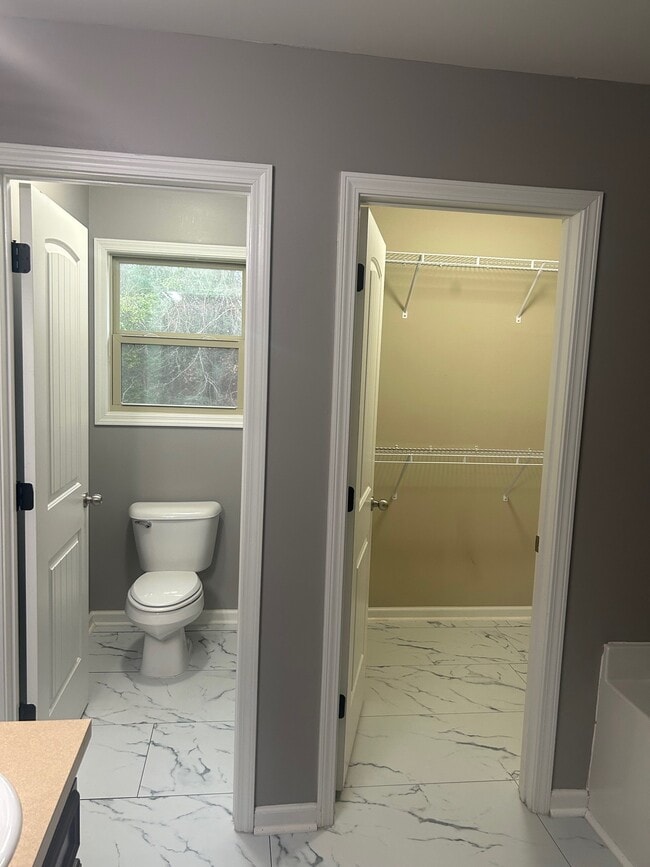 Building Photo - Zortman