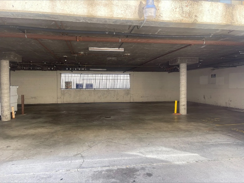 Building Photo - 13628 Kornblum Ave.