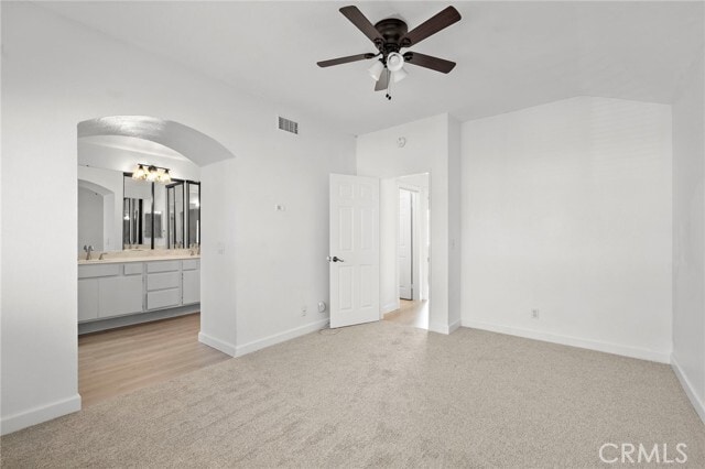 Building Photo - 15 Romero