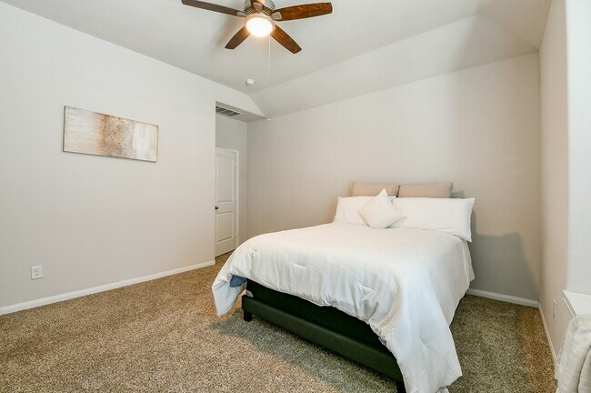 Building Photo - 24967 Goldoni Dr