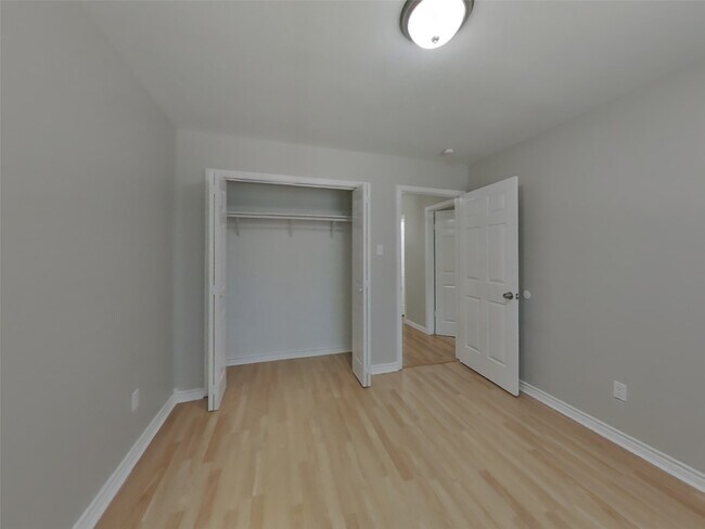 Building Photo - 13603 Lynnville Dr