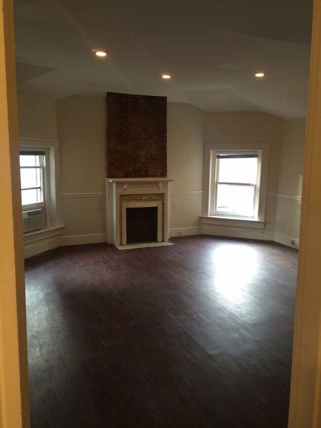 Building Photo - 406 Fountain Ct