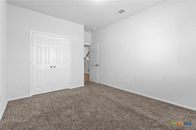 Building Photo - 309 Paddock Ln