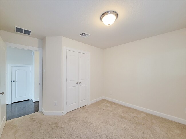 Building Photo - 1506 Brayson Oaks Pl