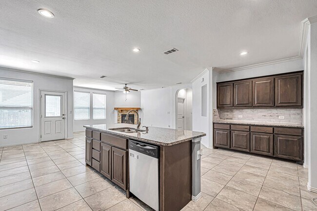 Building Photo - 7017 Kate Reed Dr