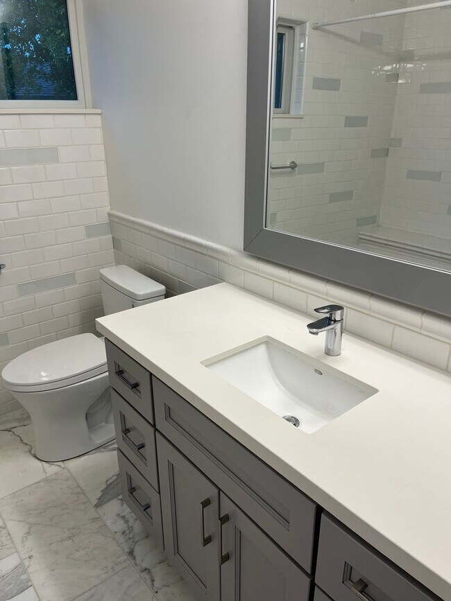 Building Photo - Newly Remodeled - 4/2 Concord Rancher - Lo...