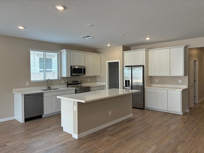 Building Photo - 18372 W Villa Chula Ln