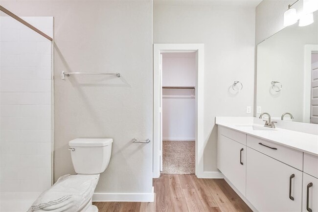 Building Photo - 25129 Pacific Wren Dr