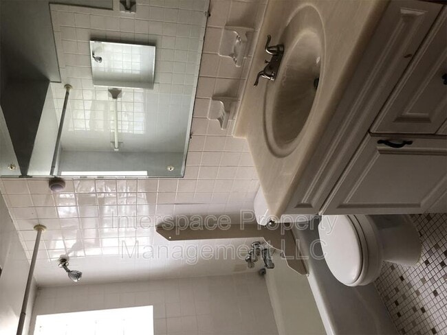 Building Photo - 10126 S Pulaski Rd