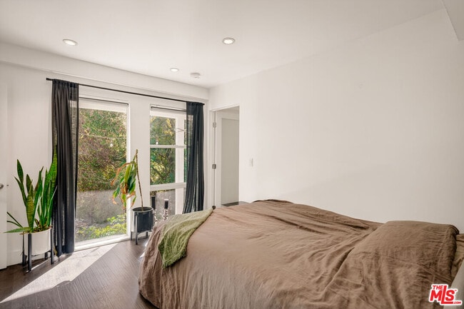 Building Photo - 2388 Kimridge Rd