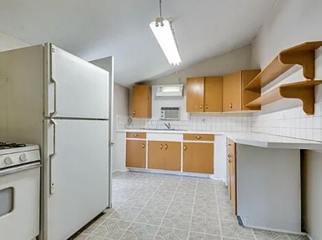 Kitchen View 2 - 435 Preusser St