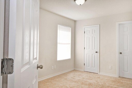 Building Photo - Wurzbach Heights Townhome for Rent ~ 3 Bedroom corner Unit with Private Yard and Garage