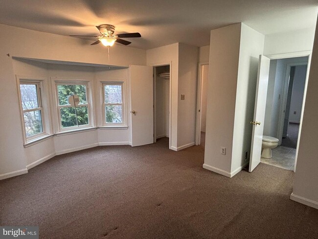 Building Photo - 520 W Liberty St