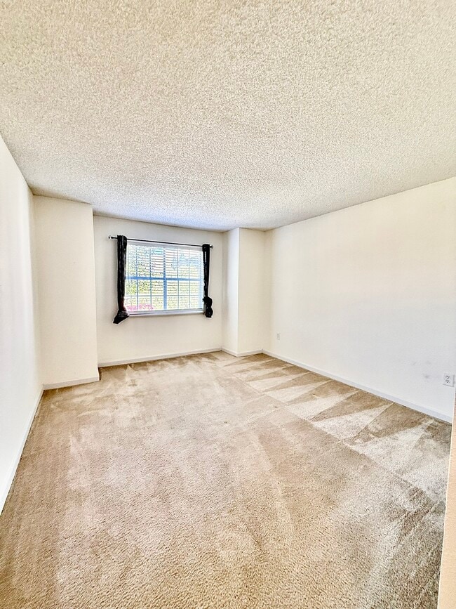 Building Photo - 2500 Winding Creek Blvd