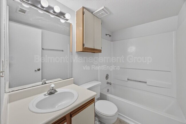 Building Photo - 642 Dory Ln