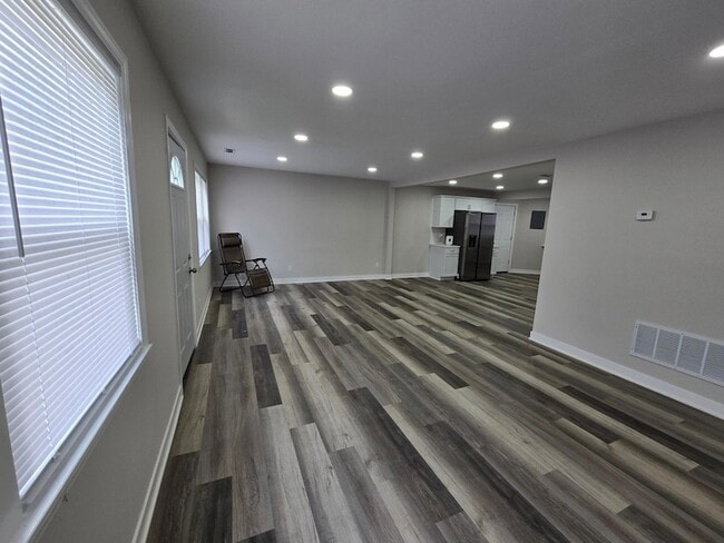 Building Photo - 4225 20th Pl
